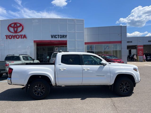 2021 Toyota Tacoma SR5 photo 3