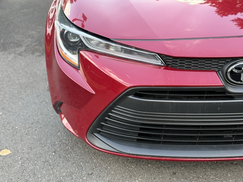 2024 Toyota Corolla LE photo 2