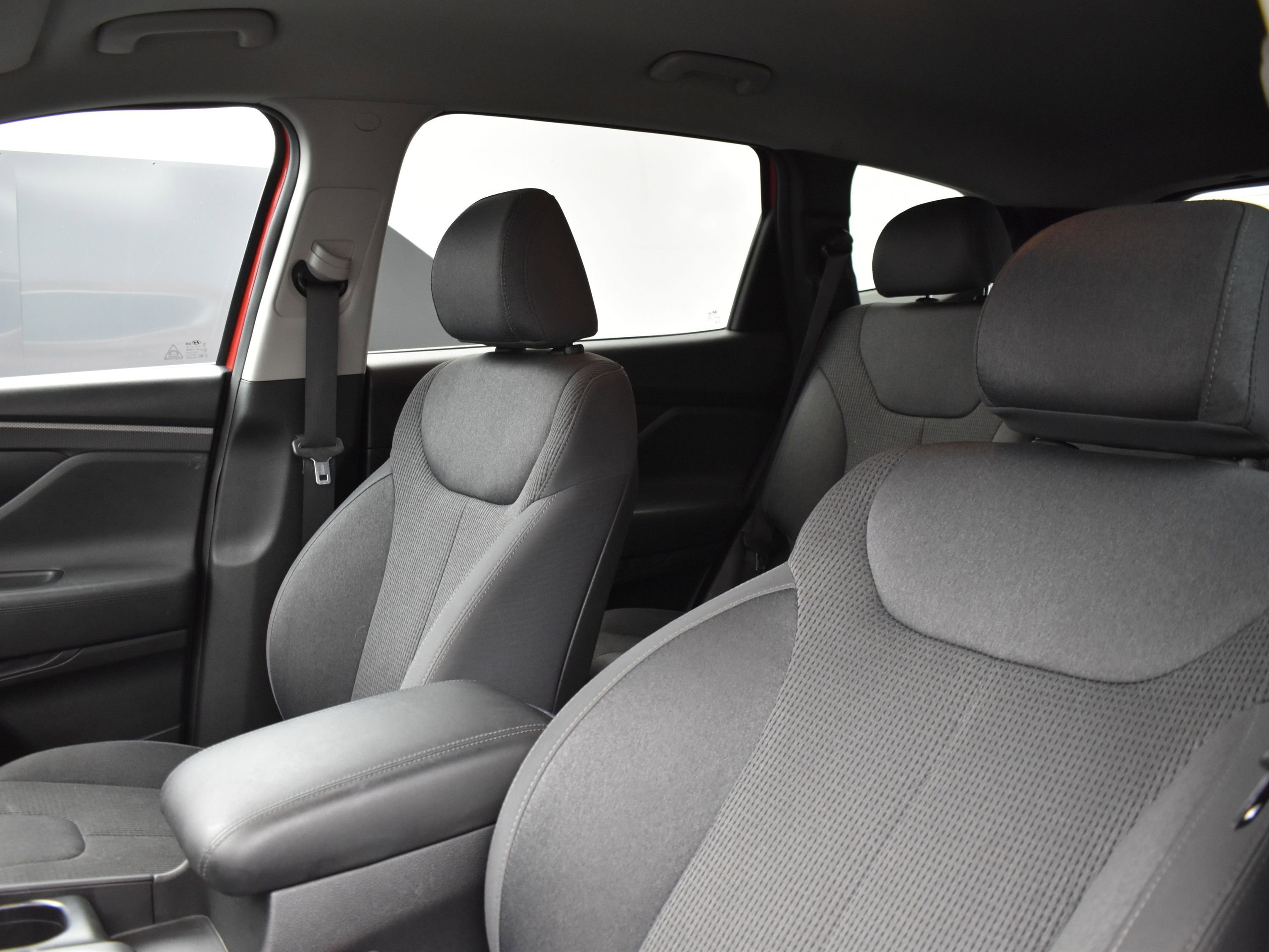 2020 Hyundai Santa Fe SEL photo 12
