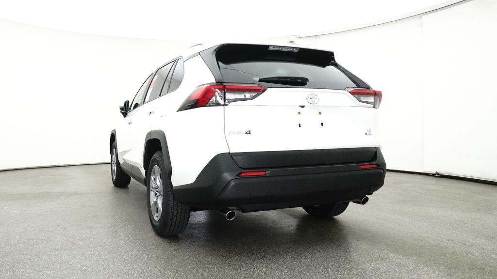 2025 Toyota RAV4 Hybrid LE photo 14
