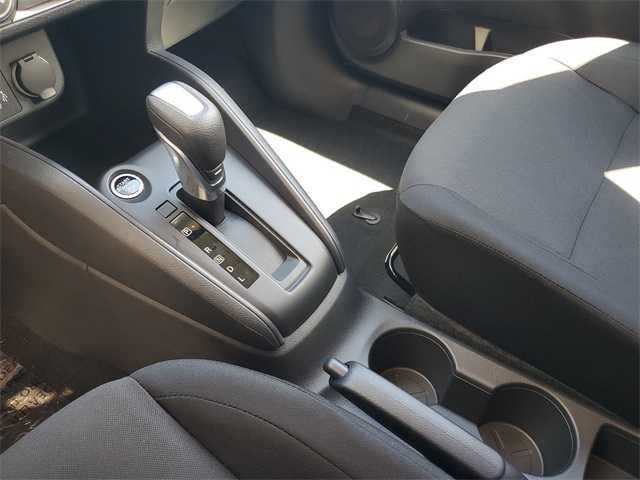 2025 Nissan Kicks Play S photo 7