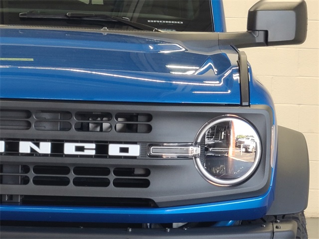 2024 Ford Bronco Black Diamond photo 9