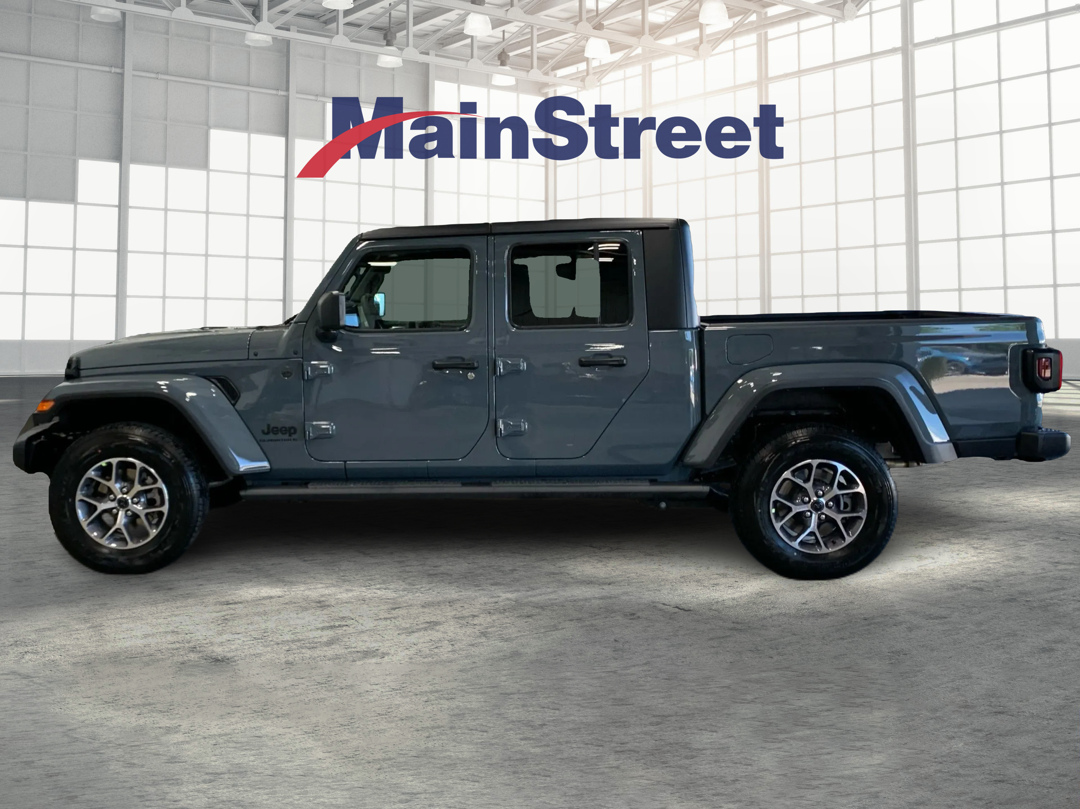2025 Jeep Gladiator Sport S photo 2