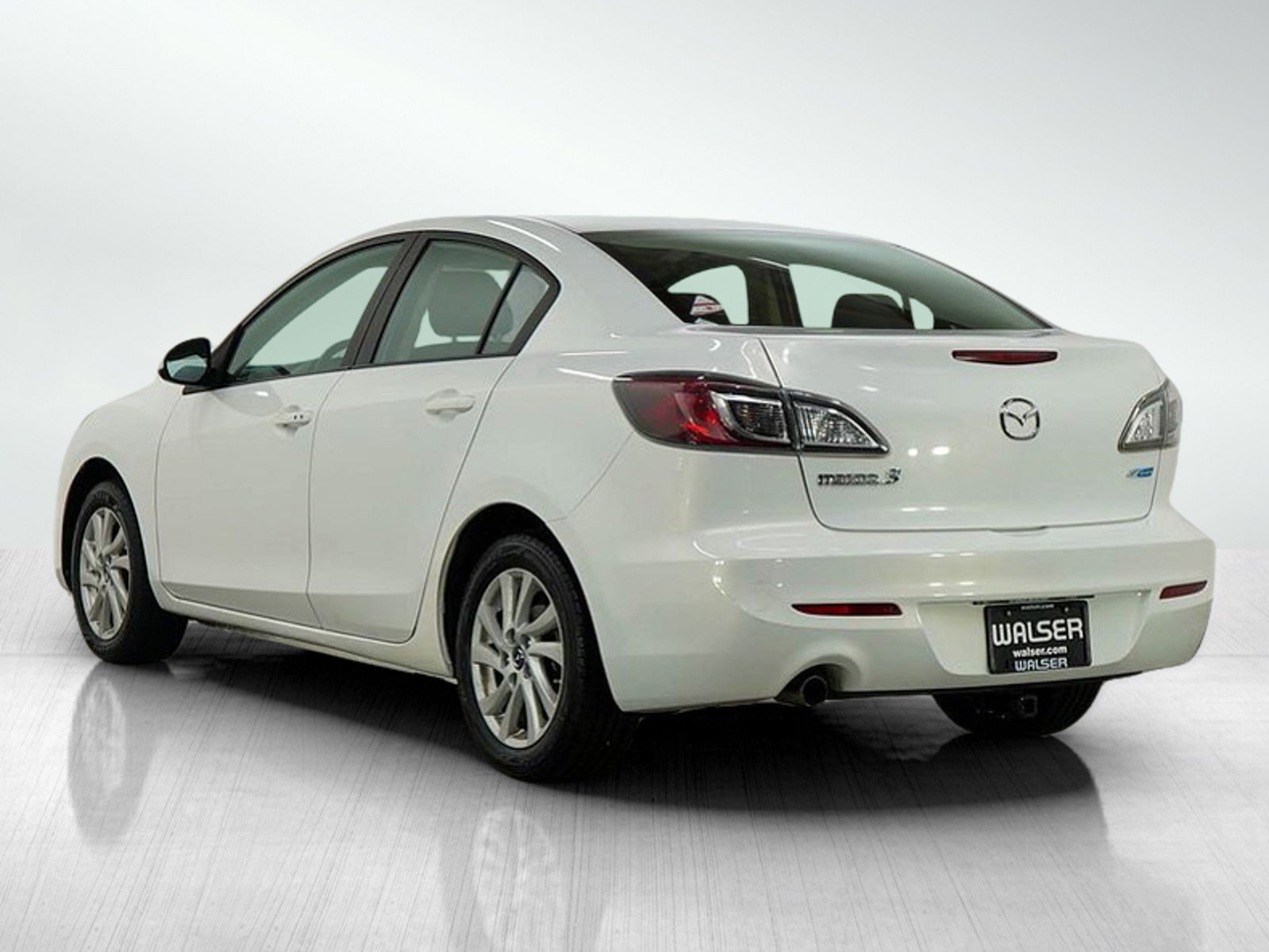 2013 Mazda Mazda3 Touring photo 3