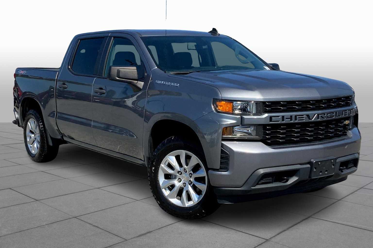 2020 Chevrolet Silverado 1500 Custom photo 2