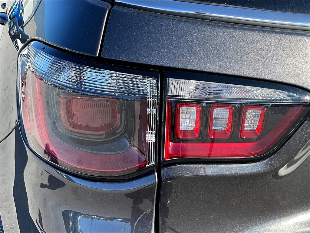 2022 Jeep Compass Latitude photo 30