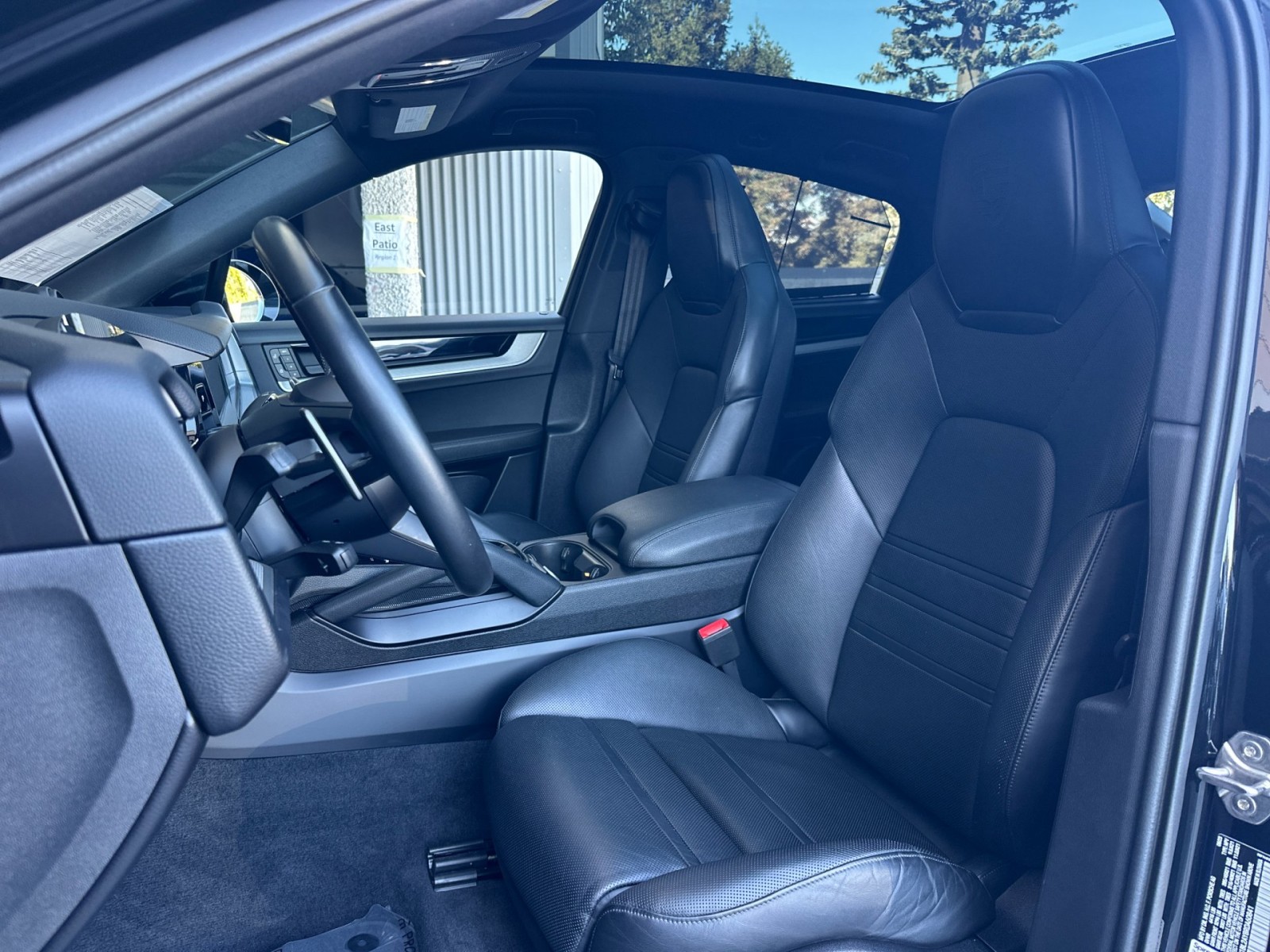 2024 Porsche Cayenne S Coupe photo 5