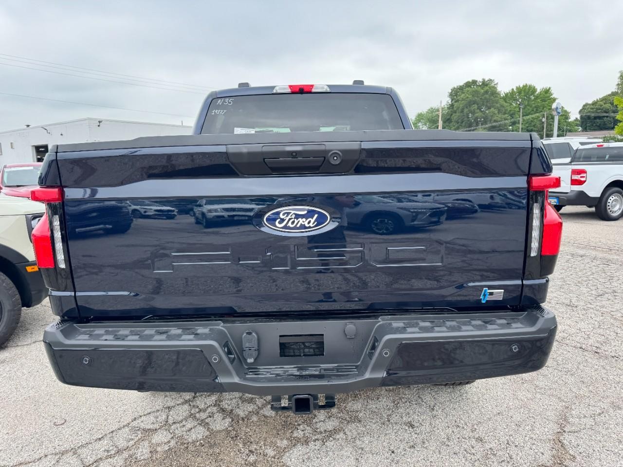 2025 Ford F-150 Lightning photo 4