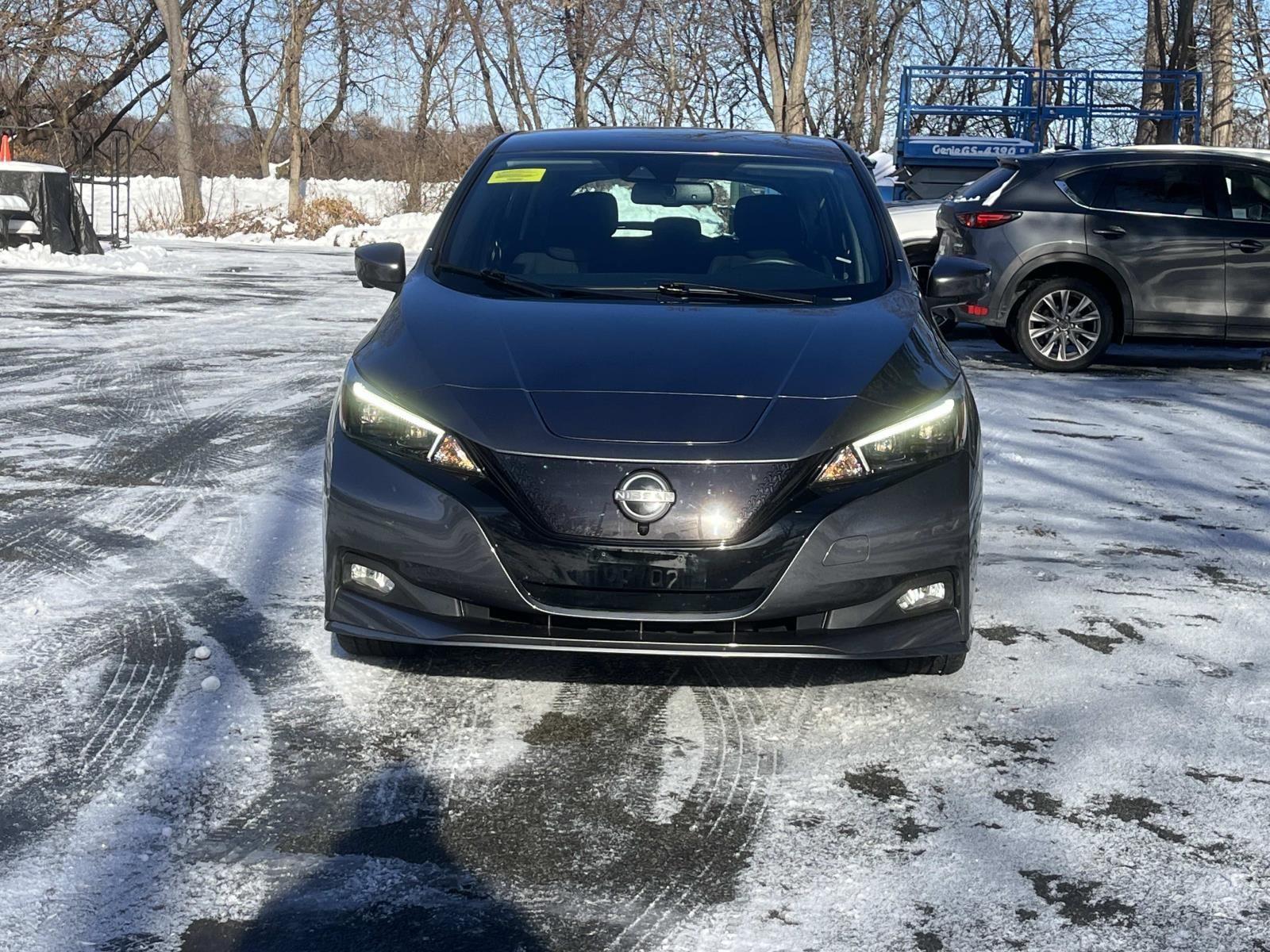 2024 Nissan Leaf SV Plus photo 2