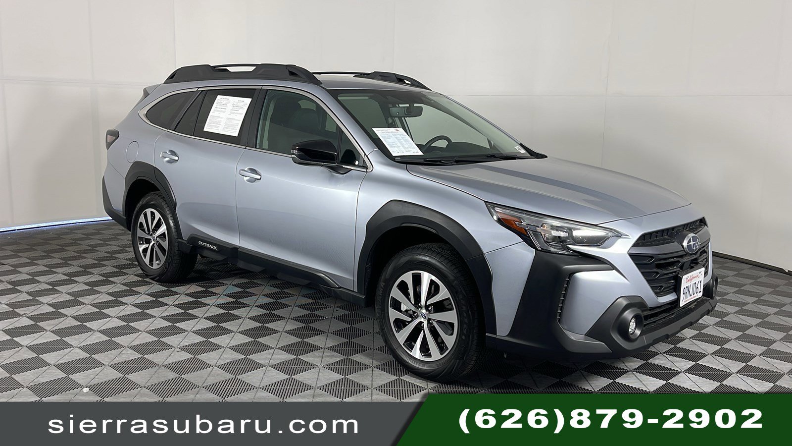Used 2025 Ice Silver Metallic Subaru Premium image 1
