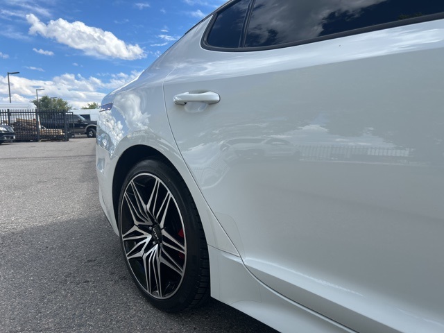2022 Kia Stinger GT1 photo 10