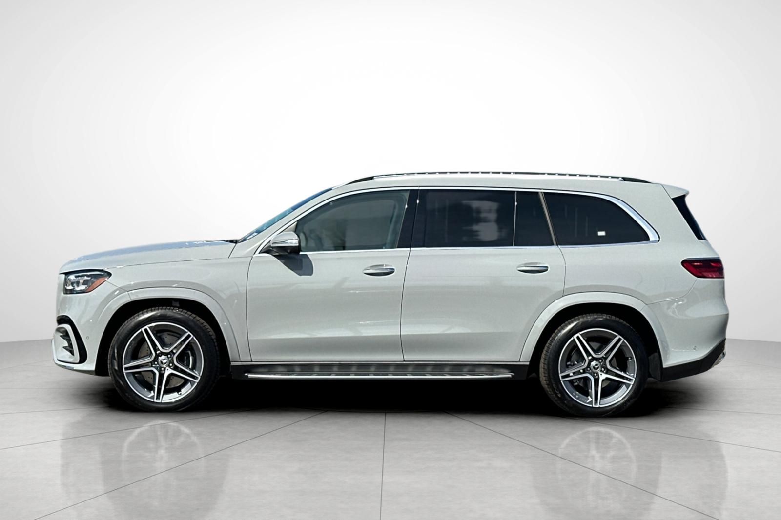 2026 Mercedes Benz GLS 450 4MATIC photo 28