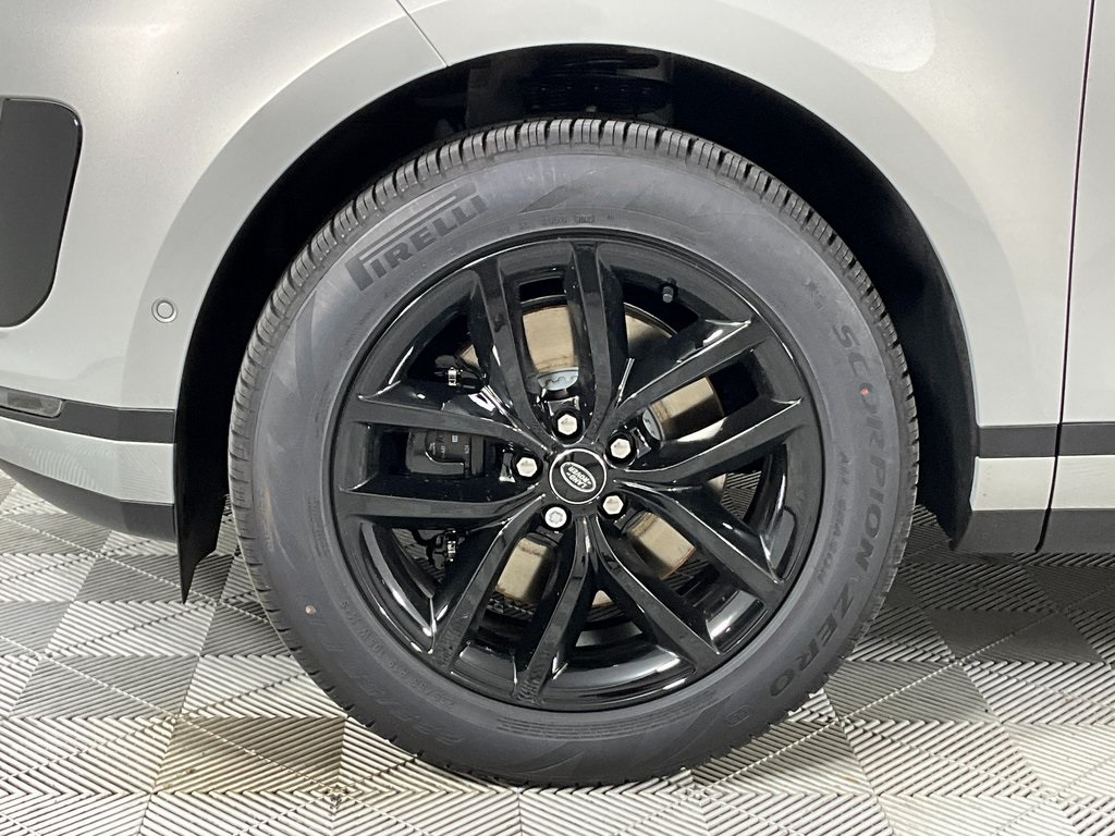 2026 Land Rover Range Rover Evoque S photo 8