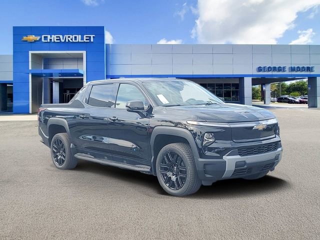 2026 Chevrolet Silverado EV LT's photo