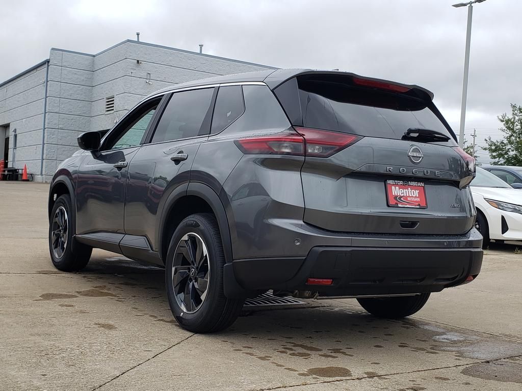 2026 Nissan Rogue SV photo 4