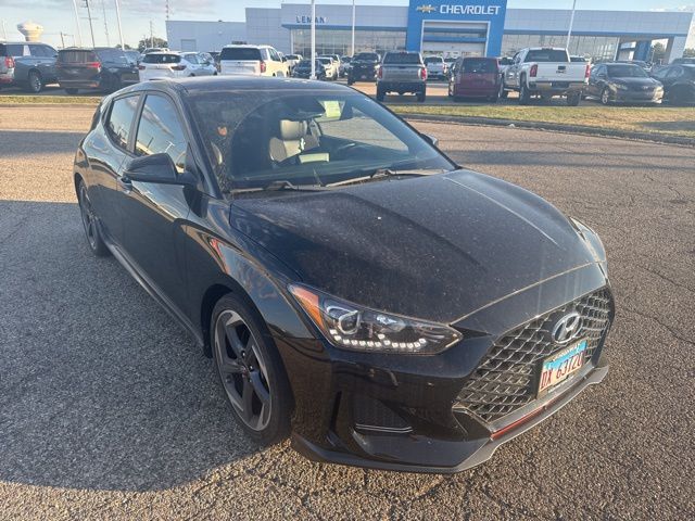 2019 Hyundai Veloster Turbo photo 2
