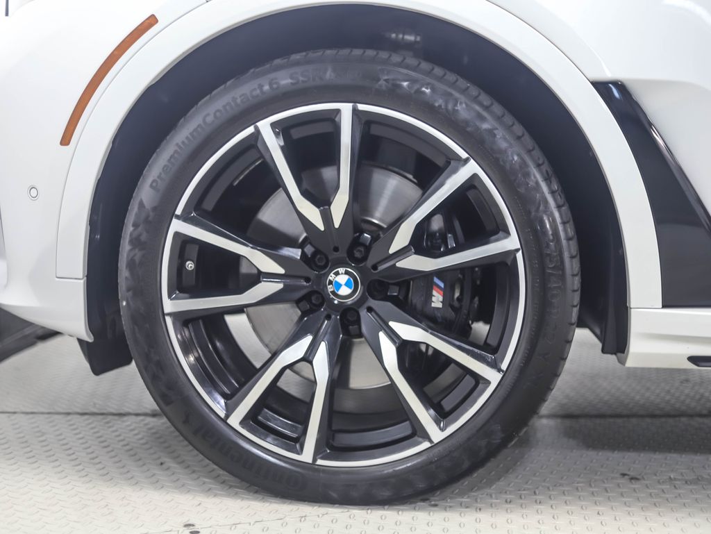 Used 2022 BMW X7 40i with VIN 5UXCW2C02N9M39849 for sale in Minneapolis, Minnesota