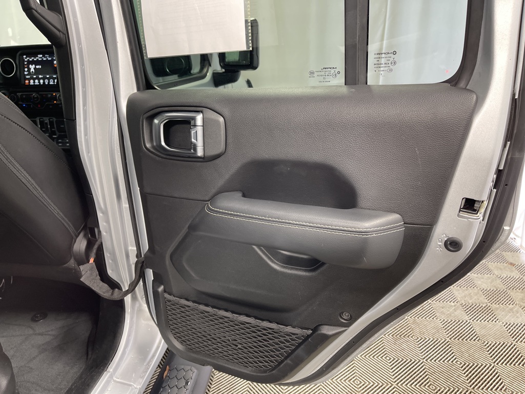 2023 Jeep Wrangler Sahara 4xe photo 30