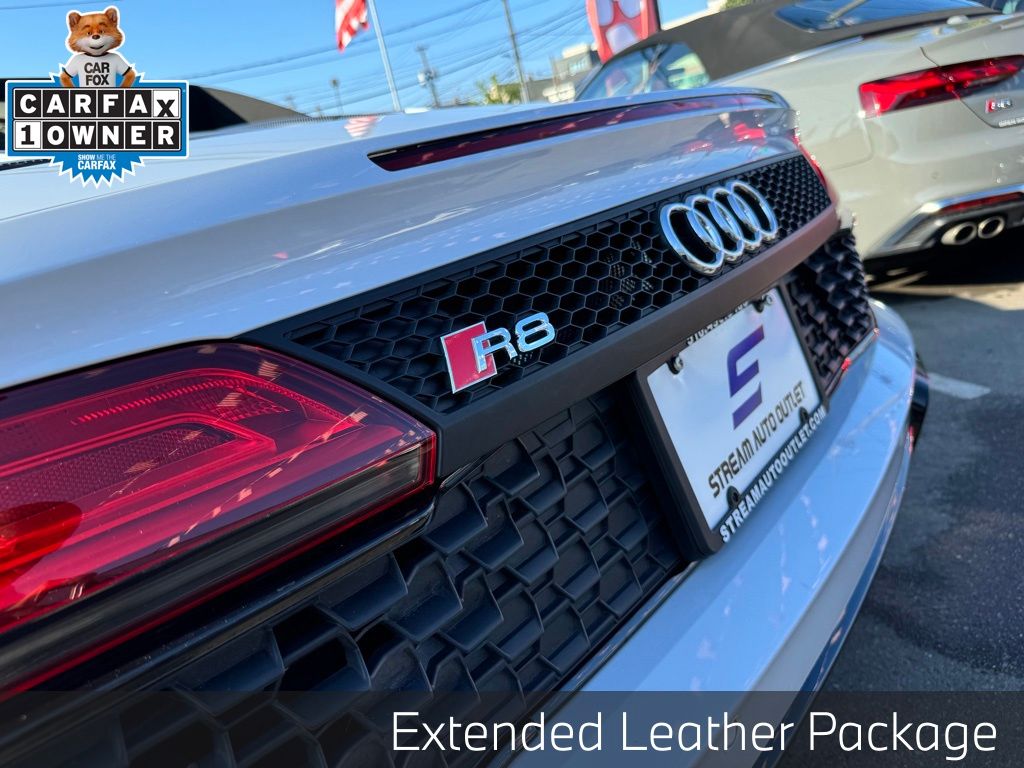 2022 Audi R8 V10 Performance photo 16