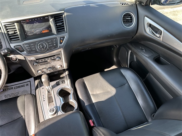 2020 Nissan Pathfinder SL photo 18
