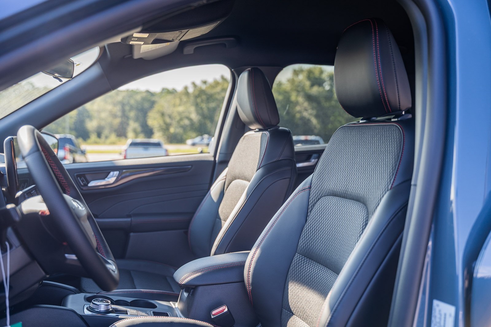 2025 Ford Escape ST-Line photo 14