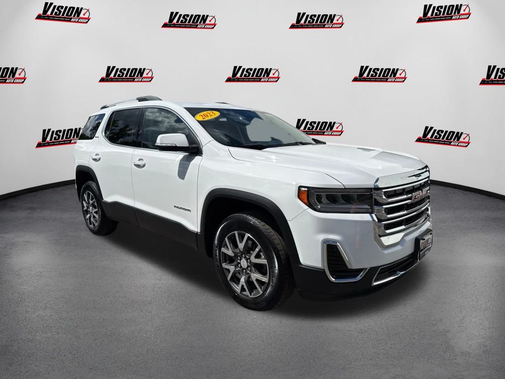2023 Gmc Acadia SLE photo 3