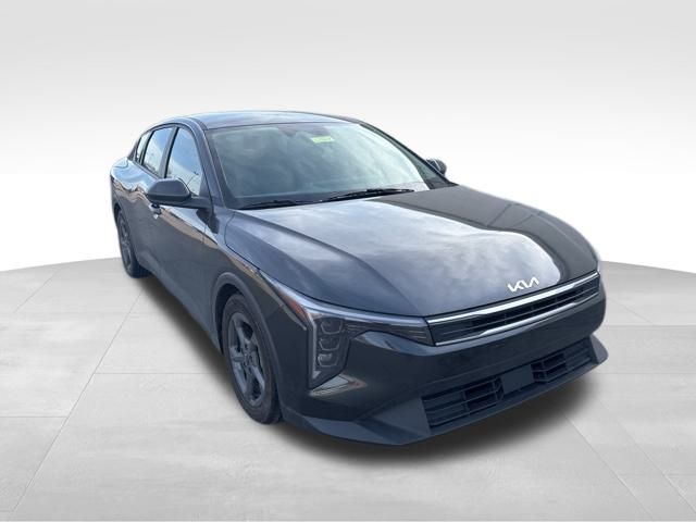 2025 Kia K4 LXS's photo