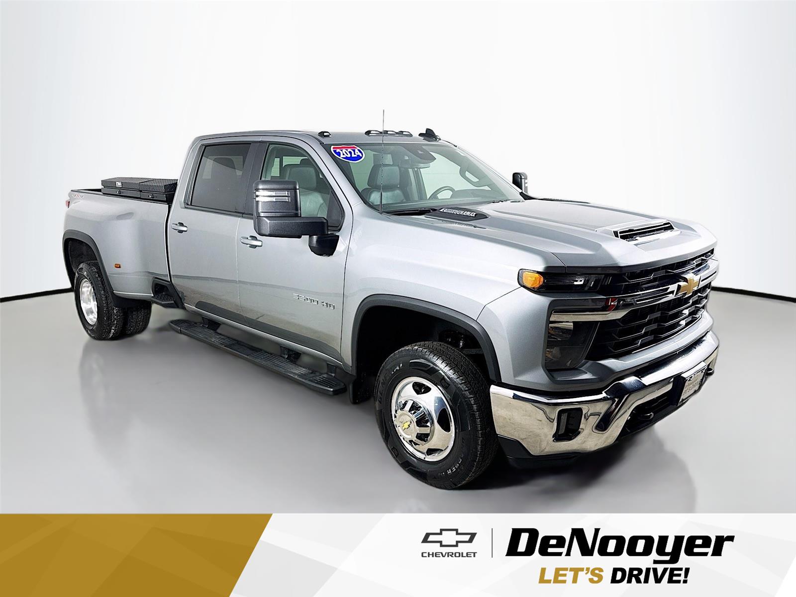 2024 Chevrolet Silverado 3500HD LT's photo