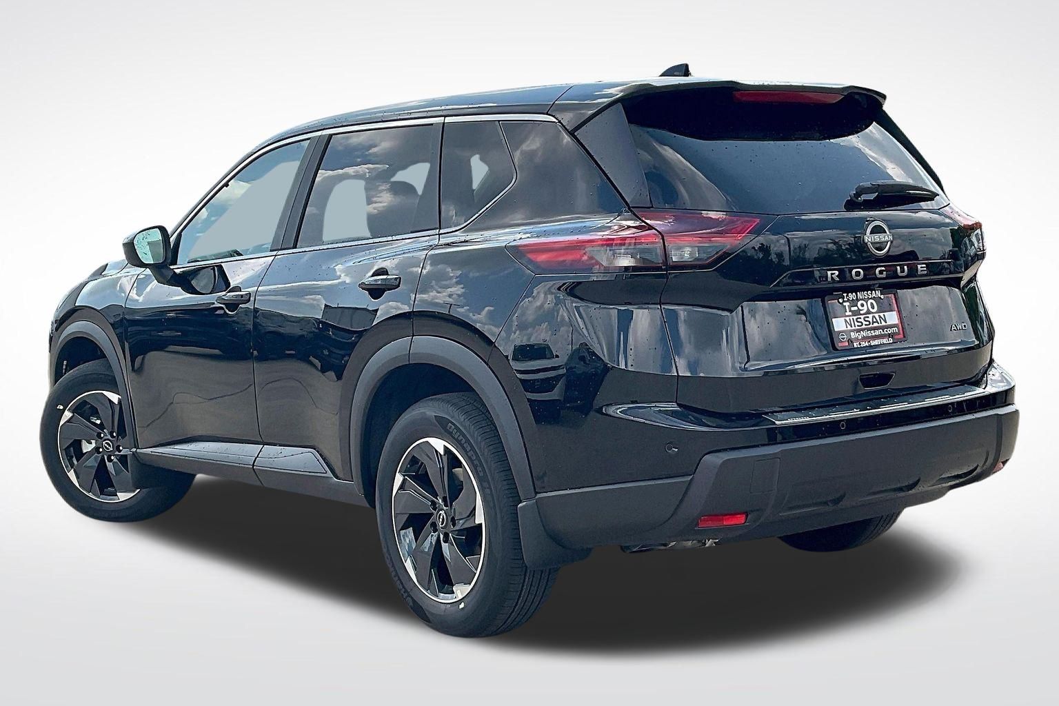 2026 Nissan Rogue SV photo 3
