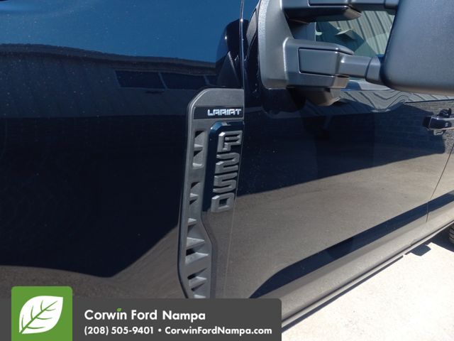 New 2025  Ford Lariat image 9