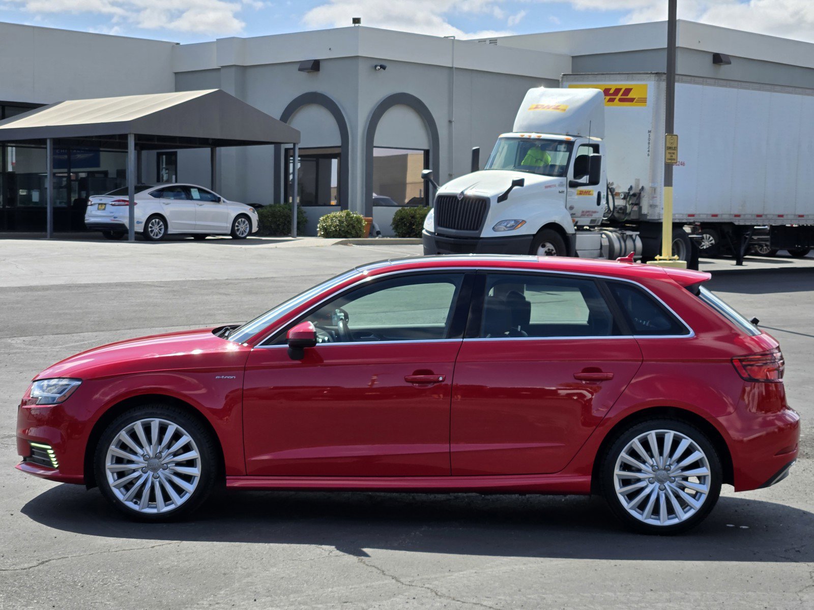 2017 Audi A3 E-tron Prestige photo 5