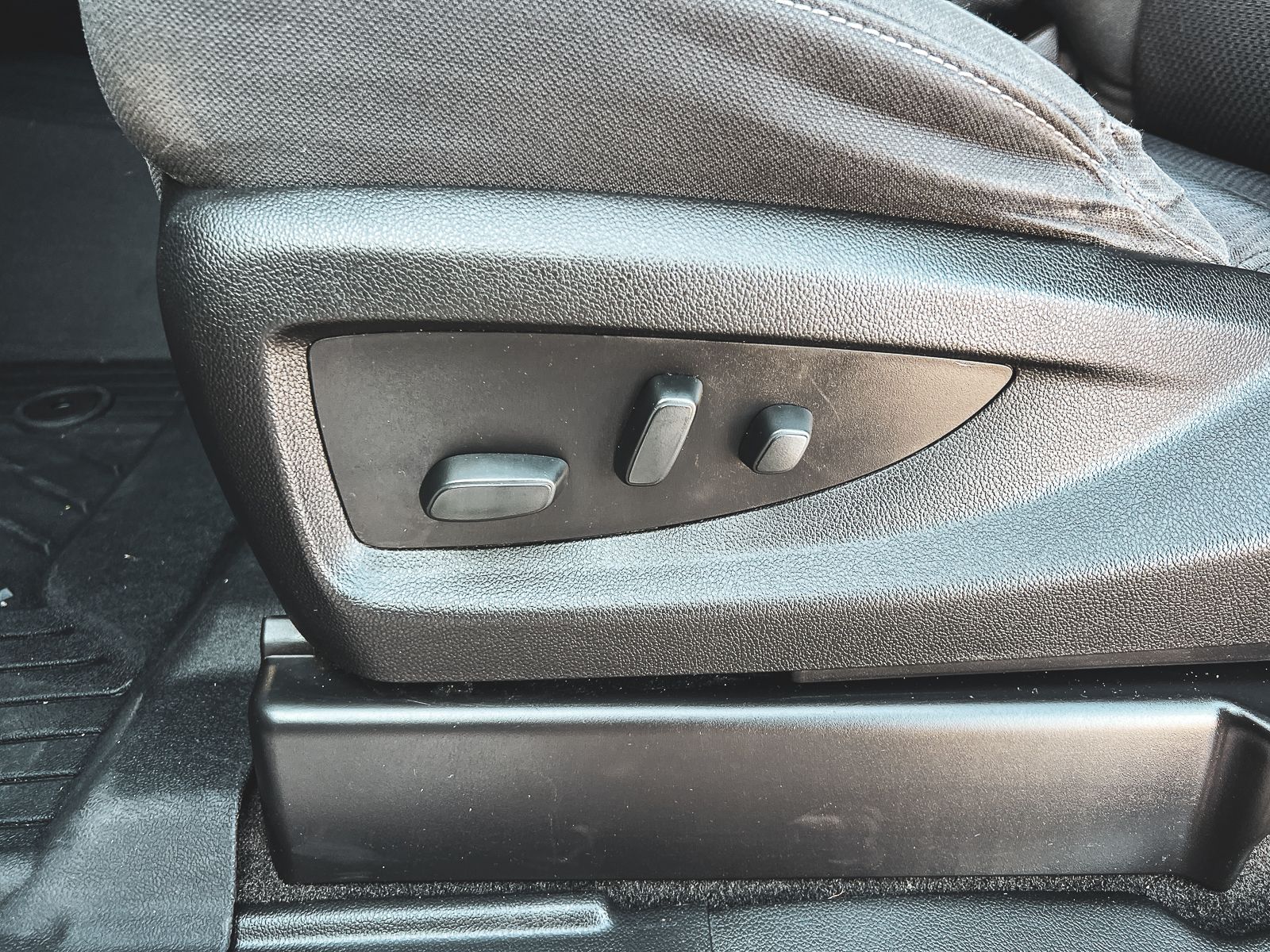 2018 Chevrolet Silverado 1500 LT photo 22