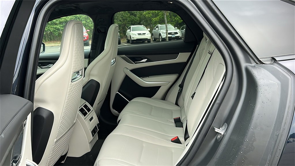2026 Jaguar F-PACE SVR photo 25