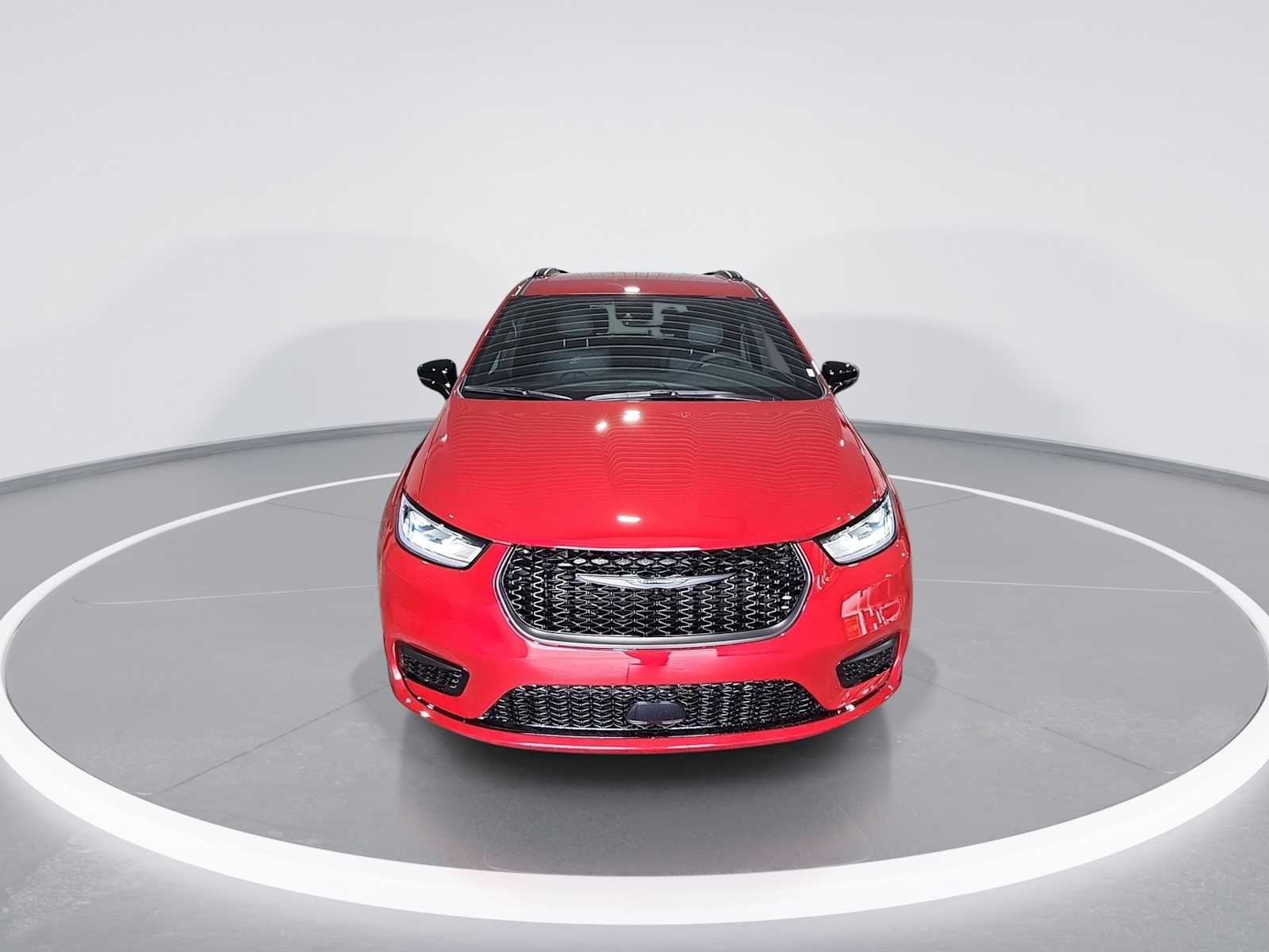 2026 Chrysler Pacifica photo 3