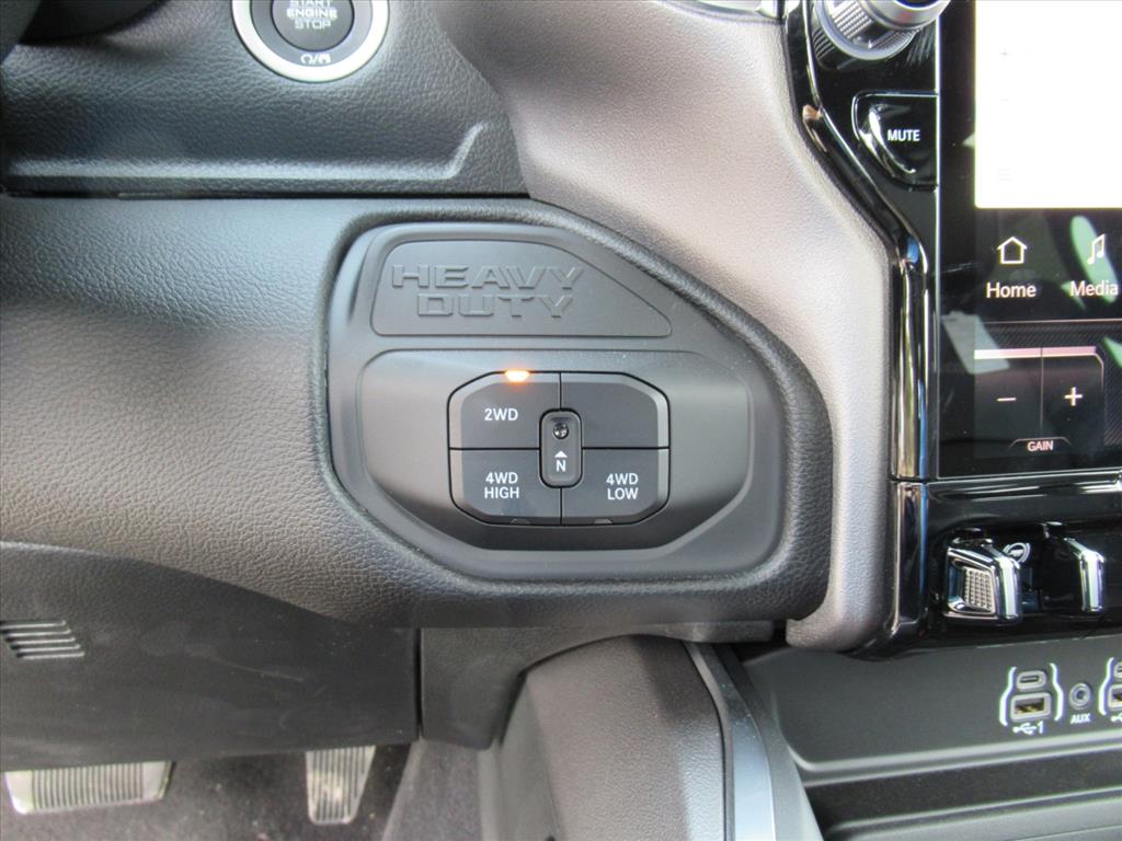 2026 Ram 2500 Laramie photo 27