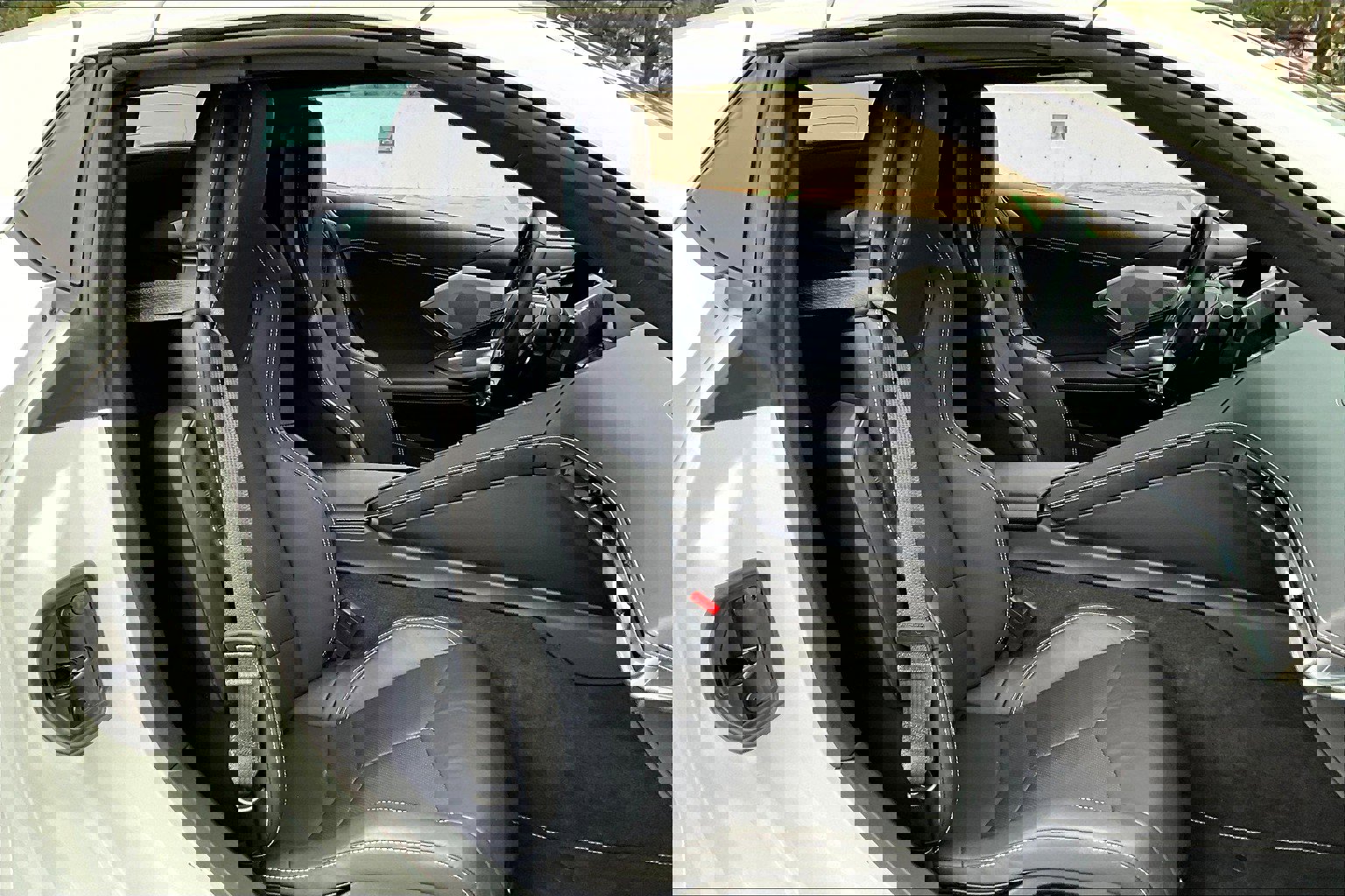 2025 Chevrolet Corvette 2LZ Convertible photo 5