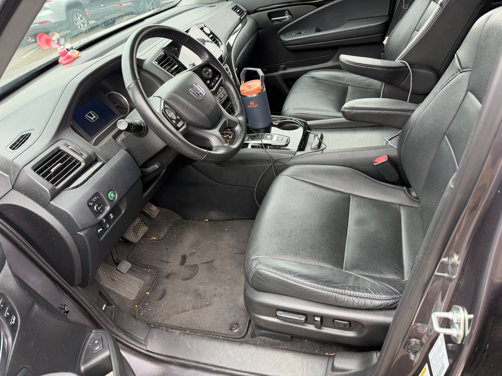 2020 Honda Pilot Elite photo 3