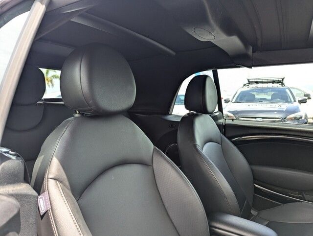 2013 Mini Cooper Convertible S photo 24