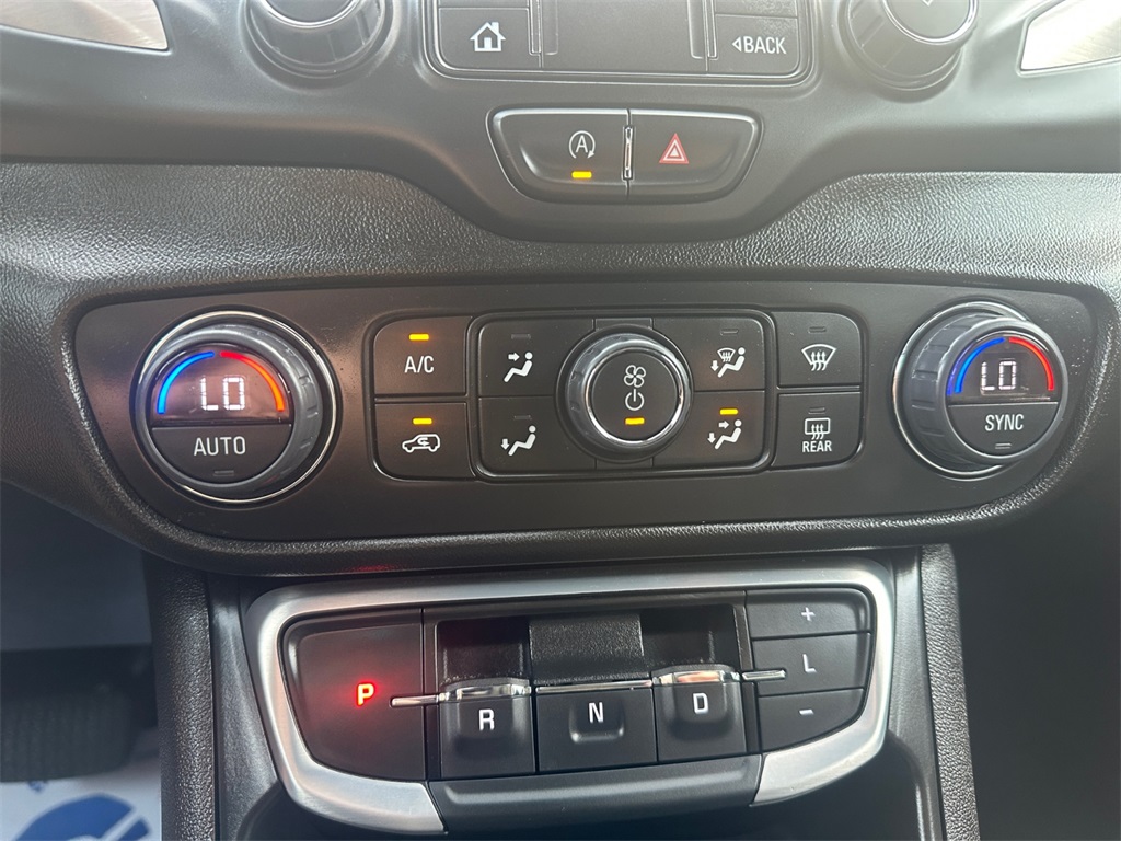 2024 Gmc Terrain SLT photo 22