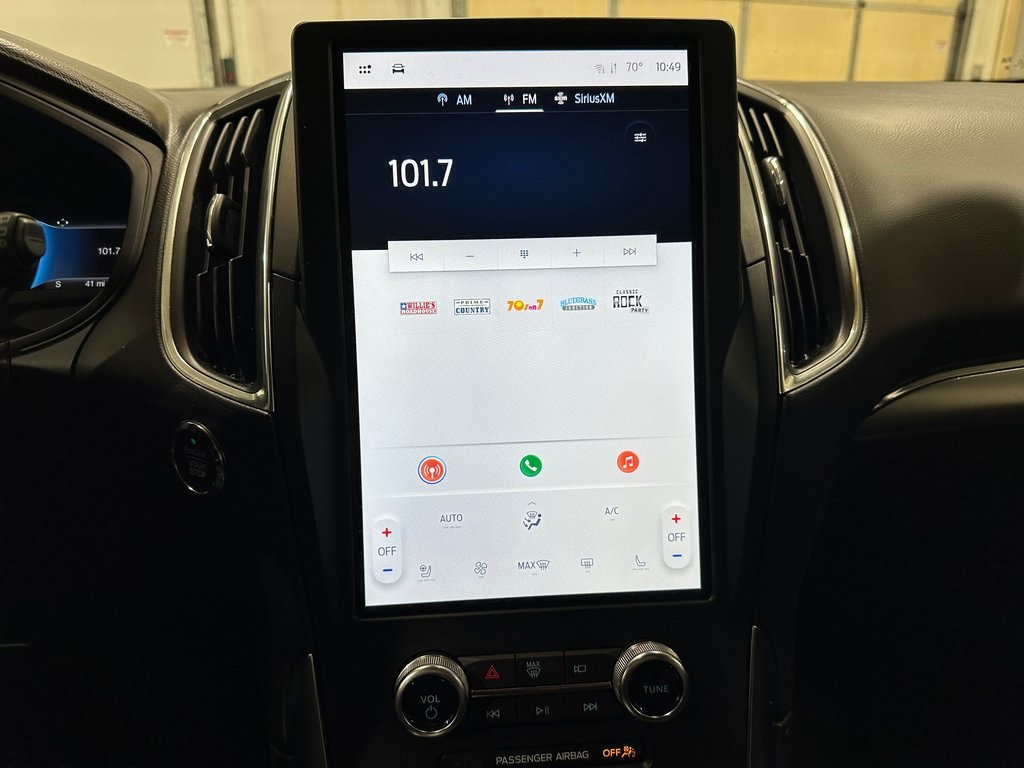 2023 Ford Edge Titanium photo 18