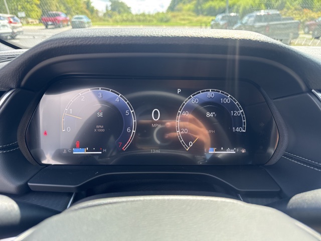 2025 Jeep Grand Cherokee Laredo Altitude photo 14