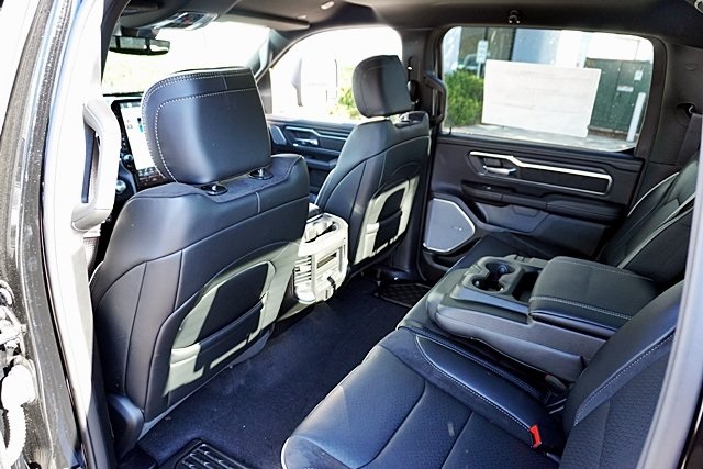 New 2026 Diamond Black Crystal Pearl-Coat Exterior Paint RAM Laramie image 20