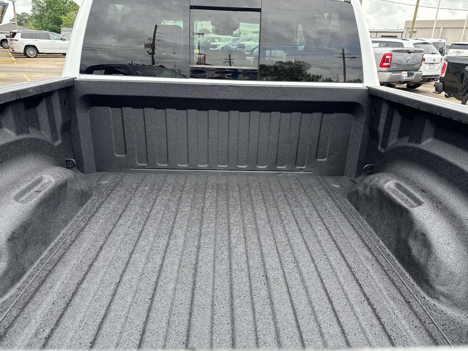 2022 Ram 1500 Laramie photo 6