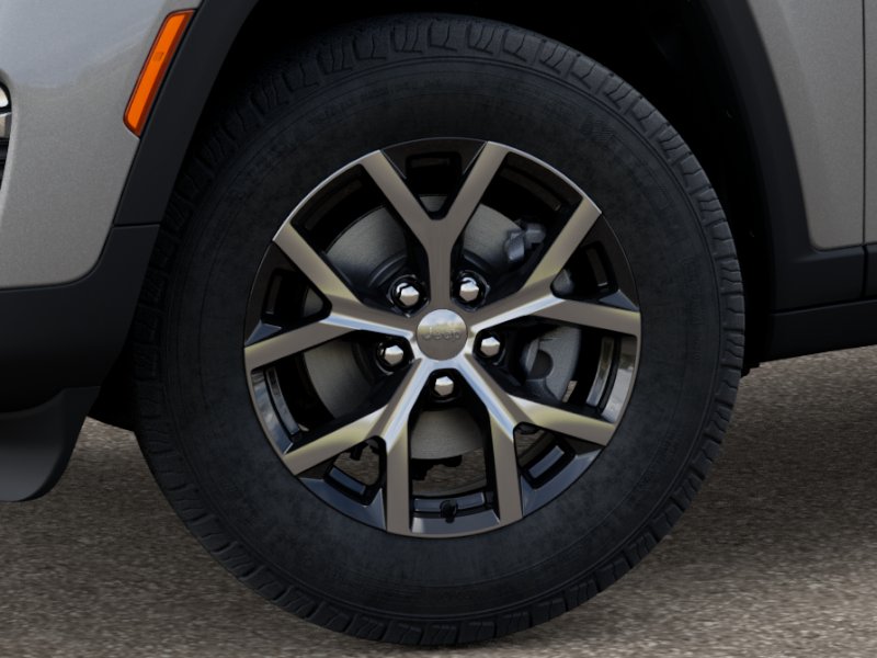 2025 Jeep Grand Cherokee Limited photo 3