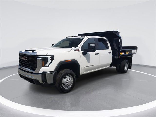 2025 GMC Sierra 3500 Chassis Cab Pro's photo