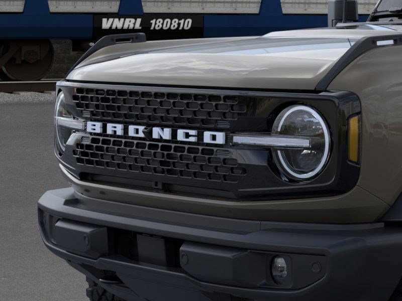 2025 Ford Bronco Outer Banks photo 16