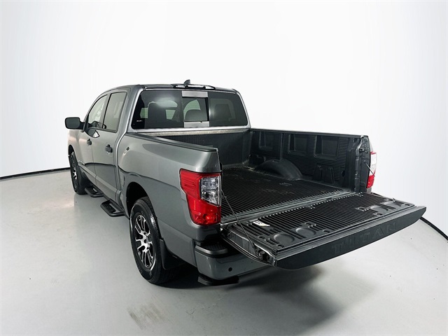 2024 Nissan Titan SV photo 25