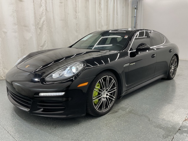 2016 Porsche Panamera E-Hybrid S photo 4