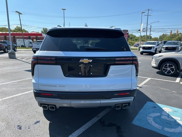 2026 Chevrolet Traverse photo 3