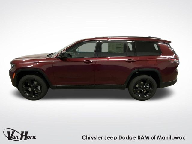 2025 Jeep Grand Cherokee Altitude photo 11